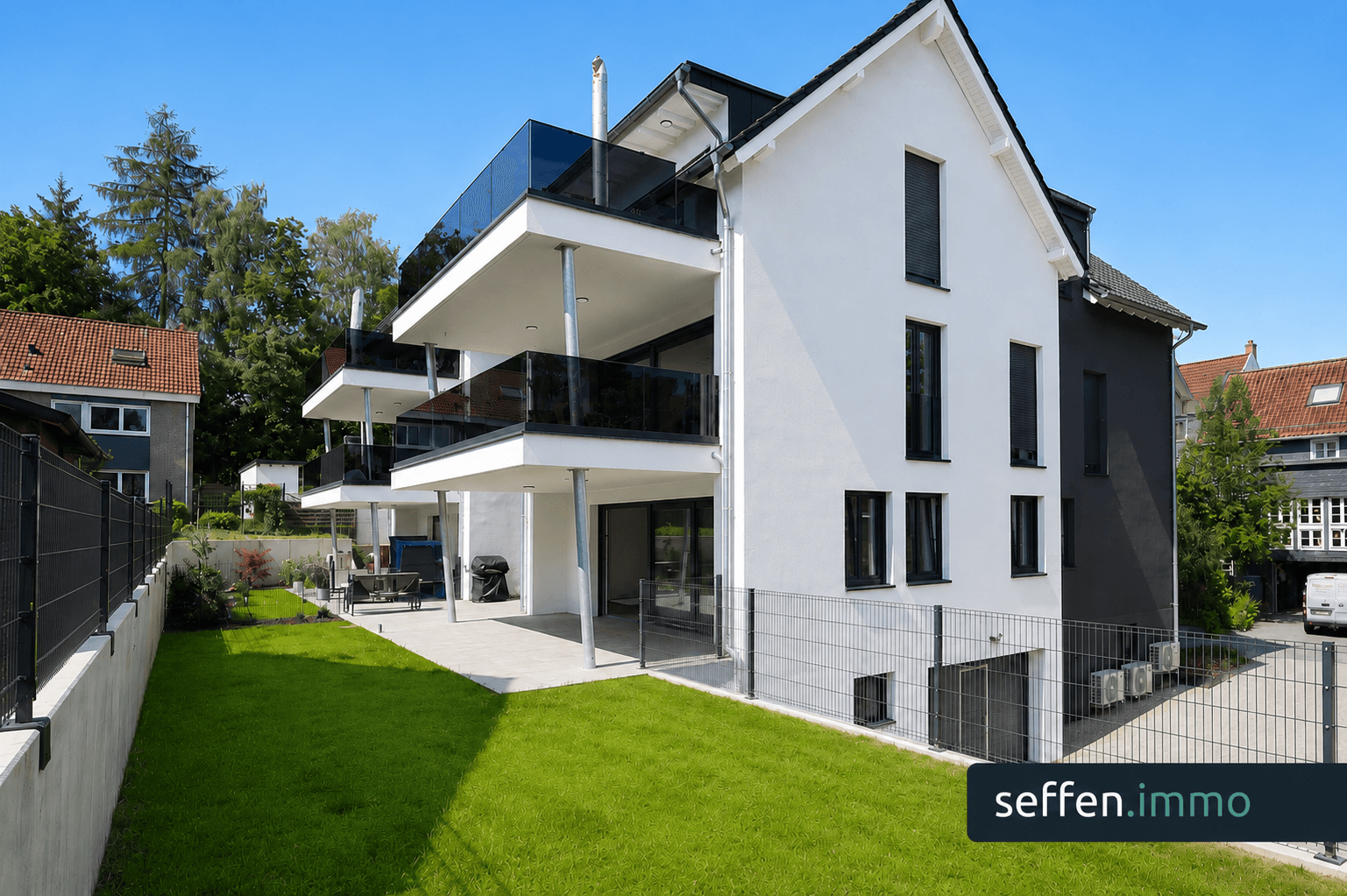*Neubau* Luxus-EG-Wohnung zum Erstbezug! Barrierefrei! Aufzug, TG, Klima & Garten ZENTRAL in Lennep!