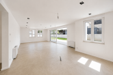 *Neubau* Luxus-EG-Wohnung zum Erstbezug! Barrierefrei! Aufzug, TG, Klima & Garten ZENTRAL in Lennep! - Wohnen und Essen