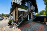 Exklusives Wohnensemble mit Pool, Traumgarten & flexiblen Nutzungsmöglichkeiten in Leichlingen - Separate Eingang Whg 2 & 3