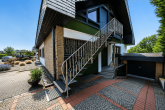 Exklusives Wohnensemble mit Pool, Traumgarten & flexiblen Nutzungsmöglichkeiten in Leichlingen - Separate Eingang Whg 2 & 3