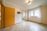 Rundumpaket aus 2003! Großzügiges Mehrgenerationenhaus mit Sauna, Kamin, Garten und Garage in Hürth - Schlafzimmer