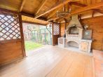 Rundumpaket aus 2003! Großzügiges Mehrgenerationenhaus mit Sauna, Kamin, Garten und Garage in Hürth - Pergola