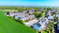 Familienfreundliches Reihenmittelhaus mit 5 Zimmern, Garten, Solaranlage und Garage in Glessen - Drohnenaufnahmen