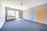 Familienfreundliches Reihenmittelhaus mit 5 Zimmern, Garten, Solaranlage und Garage in Glessen - Schlafzimmer