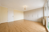 Elegante 3-4-Zimmer-Wohnung, zentral in Köln-Weiden mit 2 Balkonen und Tiefgaragenstellplatz - Schlafzimmer