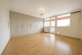 Elegante 3-4-Zimmer-Wohnung, zentral in Köln-Weiden mit 2 Balkonen und Tiefgaragenstellplatz - Schlafzimmer