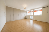 Elegante 3-4-Zimmer-Wohnung, zentral in Köln-Weiden mit 2 Balkonen und Tiefgaragenstellplatz - Schlafzimmer