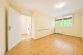 Elegante 3-4-Zimmer-Wohnung, zentral in Köln-Weiden mit 2 Balkonen und Tiefgaragenstellplatz - Büro / Gästetimmer