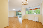 Elegante 3-4-Zimmer-Wohnung, zentral in Köln-Weiden mit 2 Balkonen und Tiefgaragenstellplatz - Wohn. und Esszimmer