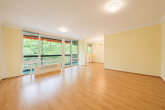 Elegante 3-4-Zimmer-Wohnung, zentral in Köln-Weiden mit 2 Balkonen und Tiefgaragenstellplatz - Wohn. und Esszimmer