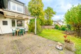 Charmantes Einfamilienhaus mit Einliegeroption, Garage und sonniger Terrasse in Sankt Augustin - Terrasse