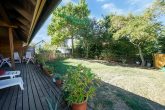 VIDEO: Uriges Holzhaus mit gemütlichem Kamin und großem Ziergarten - Ruhiglage von Bad-Münstereifel - Überdachte Veranda & Garten