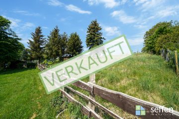**Mitten im Grünen: Erschlossenes Baugrundstück im Oberbergischen**, 51580 Reichshof, Grundstück