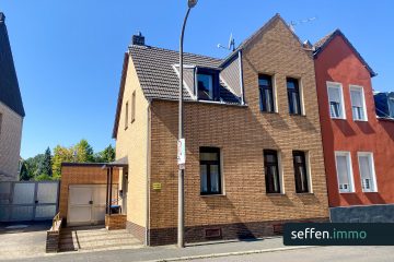 Einfamilienhaus mit Anbaumöglichkeit (ca. 169 m² Gesamtfläche), großem Garten in Frechen Königsdorf, 50226 Frechen, Doppelhaushälfte