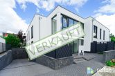 *Exklusive Neubau-Wohnung mit Balkon, Einbauküche und TG-Stellplatz - zentral in Erftstadt-Liblar* - K541_Titelbild_Verkauft