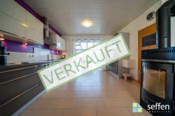 VIDEO: Großzügiges EFH/Generationenhaus bietet der Familie viel Platz & Ruhe + Ausbaureserve im DG, 42477 Radevormwald, Einfamilienhaus