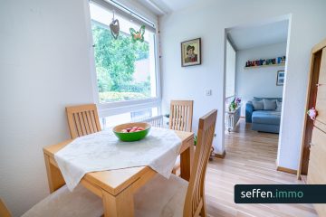 Helle, frisch renovierte 2,5-Zimmer-Wohnung mit Balkon und Garage in Frechen-Königsdorf, 50226 Frechen, Erdgeschosswohnung