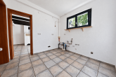 Charmantes Fachwerkhaus mit besonderem Wohnflair, Galerie und Innenhof in Köln-Meschenich - Küche
