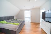 Neuwertiges EFH in Massivbauweise mit großem Garten, Terrasse & Traumküche - Energieklasse A+ - Schlafzimmer 2 OG