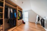 Neuwertiges EFH in Massivbauweise mit großem Garten, Terrasse & Traumküche - Energieklasse A+ - Ankleide oder Schlafzimmer 3