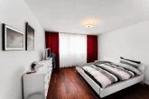 Top-Angebot im Kölner Süden: Modernes & sehr gepflegtes Einfamilienhaus mit Garage in Rondorf - Elternschlafzimmer