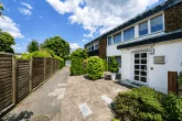 Top-Angebot im Kölner Süden: Modernes & sehr gepflegtes Einfamilienhaus mit Garage in Rondorf - Außenansicht