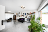 Top-Angebot im Kölner Süden: Modernes & sehr gepflegtes Einfamilienhaus mit Garage in Rondorf - Wohnzimmer