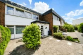 Top-Angebot im Kölner Süden: Modernes & sehr gepflegtes Einfamilienhaus mit Garage in Rondorf - Außenansicht