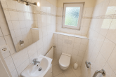 Einfamilienhaus mit Traumgarten und Garage Frechen-Königsdorf - Gäste-WC