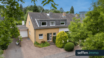 Einfamilienhaus (DHH) mit viel Potenzial und Traumgarten in familienfreundlicher Lage von Königsdorf, 50226 Frechen, Doppelhaushälfte