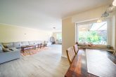 Bungalow mit 130 m² Wohnfläche + 40 m² wohnlicher Nutzfläche und Süd-Garten in Bergheim-Kenten - Wohn- und Essbereich