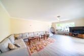 Bungalow mit 130 m² Wohnfläche + 40 m² wohnlicher Nutzfläche und Süd-Garten in Bergheim-Kenten - Wohnbereich