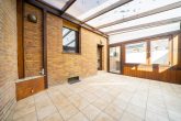 Großzügiges Einfamilienhaus mit 5 Zimmern, Garten, Wintergarten und Garage in Frechen-Königsdorf - Wintergarten
