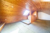 Großzügiges Einfamilienhaus mit 5 Zimmern, Garten, Wintergarten und Garage in Frechen-Königsdorf - Dachgeschoss