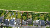 Charmantes Einfamilienhaus mit Garten, Teichanlage und wohnlich nutzbarem Keller in Elsdorf - Drohnenaufnahme