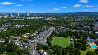 Bonn-Friesdorf: Sicherer Baustart – Eckgrundstück mit positivem Vorbescheid für 8 Wohneinheiten - Drohnenaufnahme