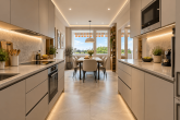 Schönes Wohnen am Park mit Panoramablick: 3 Zimmer ETW mit TG-Stellplatz mitten in Zollstock! - Kochen & Essen (KI-Beispiel)