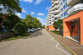 Schönes Wohnen am Park mit Panoramablick: 3 Zimmer ETW mit TG-Stellplatz mitten in Zollstock! - Außenansicht Gebäudefront