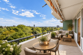 Schönes Wohnen am Park mit Panoramablick: 3 Zimmer ETW mit TG-Stellplatz mitten in Zollstock! - Balkon (KI-Beispiel)