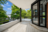 Mitten in Marienburg! Stilvoll, komfortabel & lichtdurchflutet: Etagen-ETW mit Balkon & Tiefgarage! - Balkon (2)