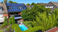 Großzügiges Einfamilienhaus mit Solar- & PV-Anlage, Sonnengarten und Pool im Herzen von Pulheim - Gartenansicht