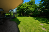 Wohnen auf zwei Ebenen! Helle Maisonettewohnung mit Balkon und Garage in Köln-Mengenich - Gemeinschaftsgarten