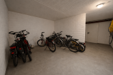 Stilvolle Maisonettewohnung mit Garage, Balkon und Platz für die ganze Familie in Köln-Mengenich - Fahrradkeller