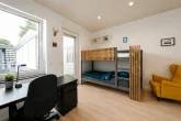Solide Kapitalanlage im Kölner Westen – Vollvermietetes Mehrfamilienhaus mit Garagen - Kinderzimmer 3 Haupthaus