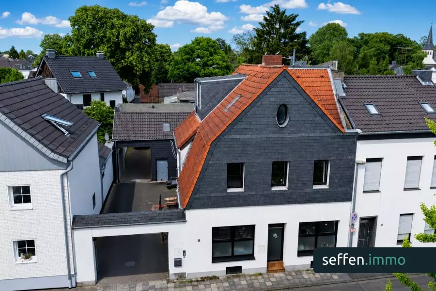 Solide Kapitalanlage im Kölner Westen – Vollvermietetes Mehrfamilienhaus mit Garagen