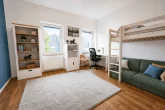 Solide Kapitalanlage im Kölner Westen – Vollvermietetes Mehrfamilienhaus mit Garagen - Kinderzimmer 1 Haupthaus