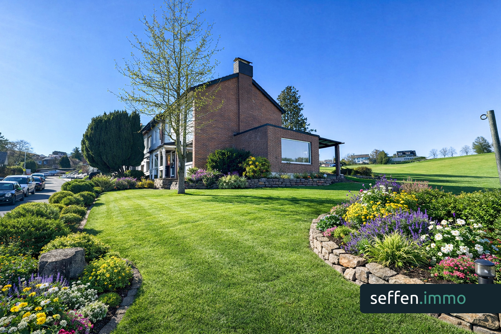 Doppelhaushälfte in Ruhiglage mit großem Garten, unverbaubarem Blick und Garage in Kürten