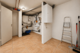 Wohnen mit Stil – Bungalow in besonderer Split-Level-Bauweise, Garten und Garage in Köln-Weiden - Keller