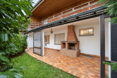 Schöner Grundriss: Bungalow mit Vollkeller und großer Dachausbaureserve zentral in Bedburg-Kaster - Terrasse mit Kamin