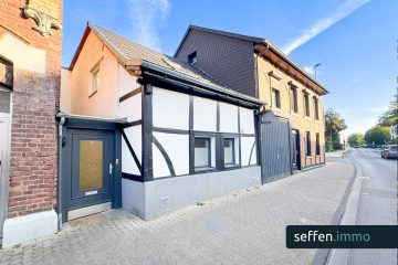 Charmantes, saniertes Fachwerkhaus mit Süd-Ost-Garten in familienfreundlicher Lage von Erftstadt, 50374 Erftstadt, Einfamilienhaus